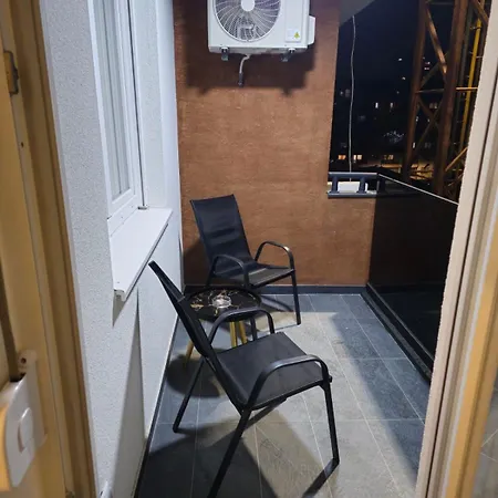 Dora Apartment *