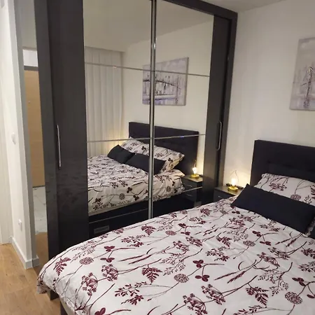 Апартаменты Dora Добой